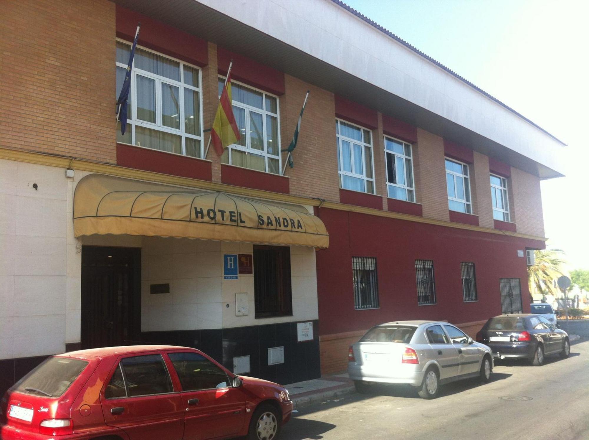 Hotel Sandra Alcala de Guadaira Exterior photo