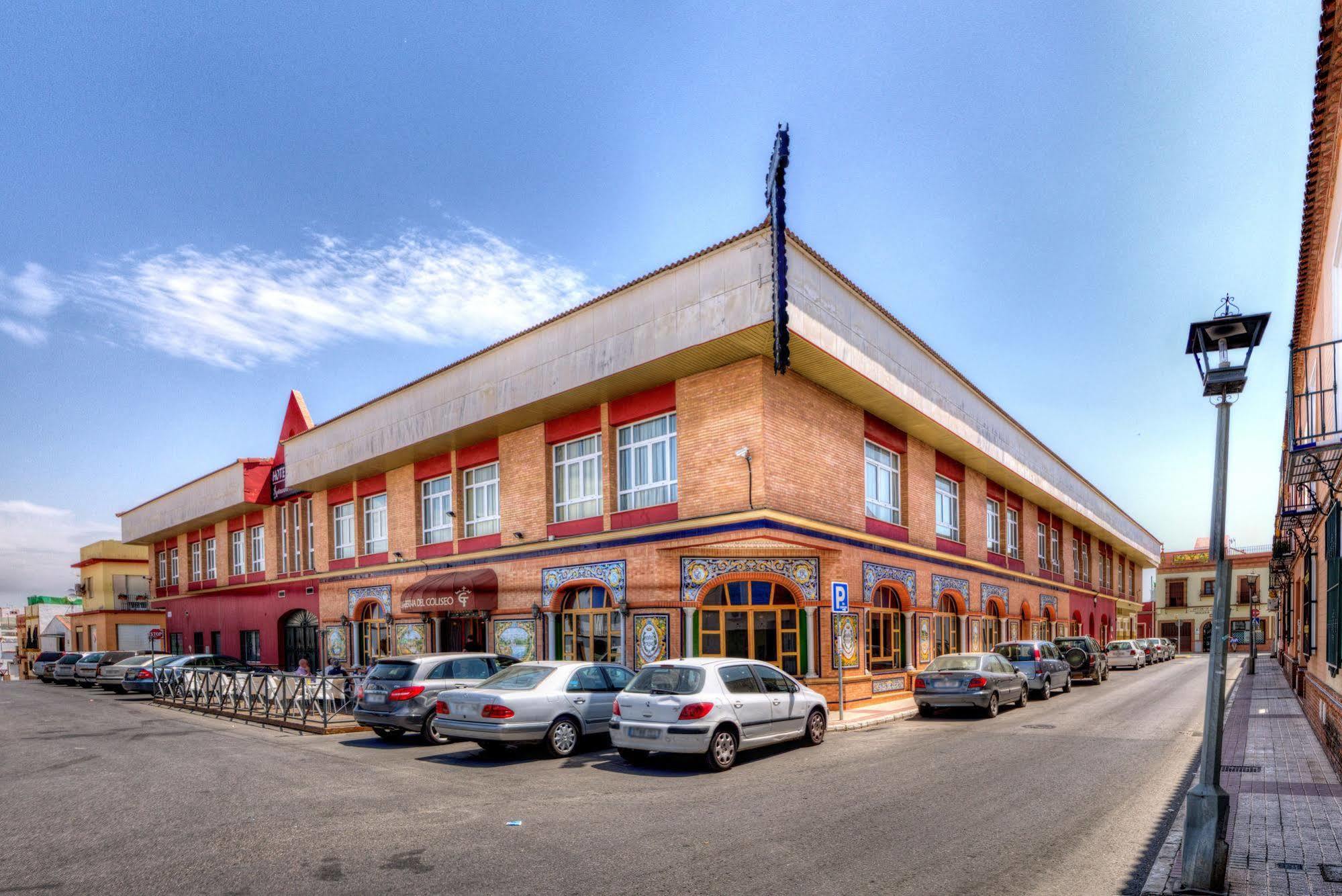 Hotel Sandra Alcala de Guadaira Exterior photo